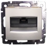 770238 Розетка комп. RJ-45 Valena кат. 5, UTP, серебро/алюминий 